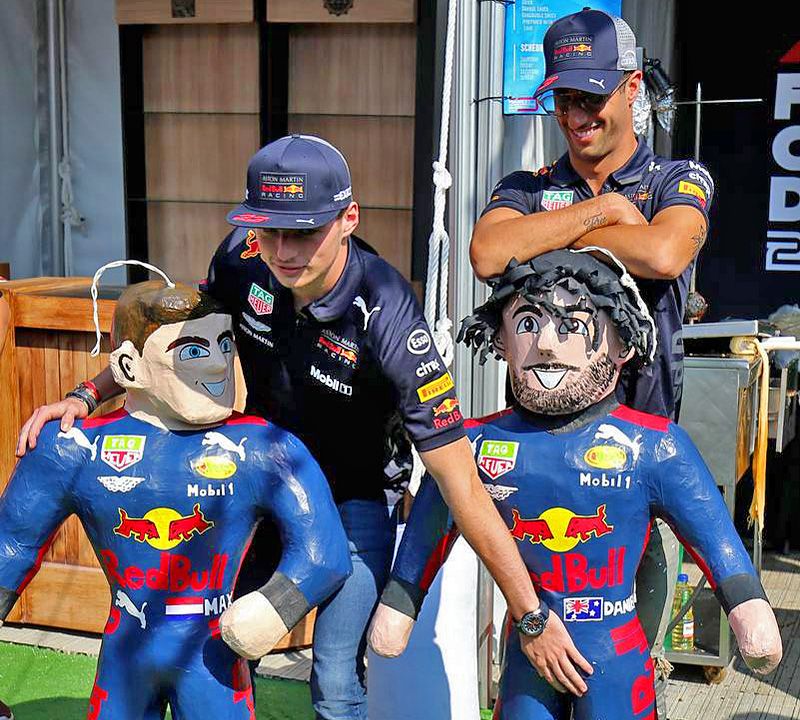 Max Verstappen (NLD) Red Bull Racing and Daniel Ricciardo (AUS) Red Bull Racing 25.10.2018. 
