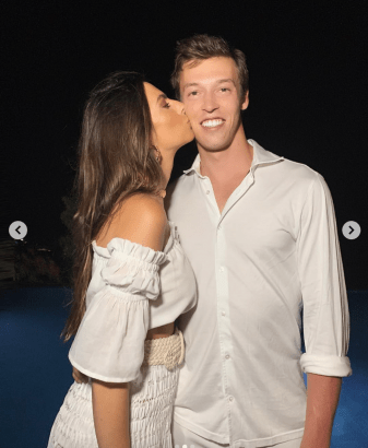 Daniil Kvyat celebrated his return to the grid and the New Year on the Fernando de Noronha island in Brazil, with girldfriend Kelly Piquet.
