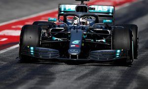 Mercedes race simulation run marred by 'graining' issue