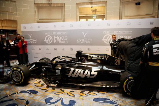 Romain Grosjean (FRA) Haas F1 Team and Kevin Magnussen (DEN) Haas F1 Team unveil the new livery on the Haas VF-18.
27.02.2019. Haas F1 Team Livery Unveil, The Royal Automobile Club, London, England.
- www.xpbimages.com, EMail: requests@xpbimages.com - copy of publication required for printed pictures. Every used picture is fee-liable. © Copyright: Batchelor / XPB Images