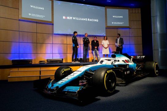(L to R): George Russell (GBR) Williams Racing; Robert Kubica (POL) Williams Racing; Jonathan Kendrick (GBR) ROK Group Chairman; Claire Williams (GBR) Williams Racing Deputy Team Principal.
11.02.2019. Williams Racing Livery Unveil, Williams Racing Headquarters, Grove, England.
- www.xpbimages.com, EMail: requests@xpbimages.com - copy of publication required for printed pictures. Every used picture is fee-liable. © Copyright: Bearne / XPB Images