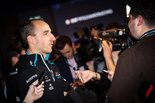 Robert Kubica (POL) Williams Racing with the media.
11.02.2019. Williams Racing Livery Unveil, Williams Racing Headquarters, Grove, England.
- www.xpbimages.com, EMail: requests@xpbimages.com - copy of publication required for printed pictures. Every used picture is fee-liable. © Copyright: Bearne / XPB Images