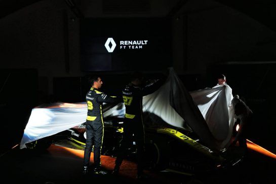 Daniel Ricciardo (AUS) Renault Sport F1 Team and Nico Hulkenberg (GER) Renault Sport F1 Team unveil the Renault Sport F1 Team RS19.
12.02.2019. Renault Sport F1 Team RS19 Launch, Enstone England. Tuesday.
- www.xpbimages.com, EMail: requests@xpbimages.com - copy of publication required for printed pictures. Every used picture is fee-liable. © Copyright: Batchelor / XPB Images