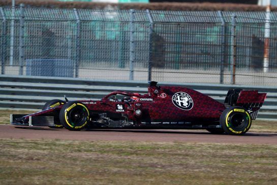 Kimi Raikkonen (FIN) shakes down the Alfa Romeo F1 Car for the 1st time.
24.02.2017. Ferrari SF70H Shakedown. Fiorano, Italy, Friday.
- www.xpbimages.com, EMail: requests@xpbimages.com - copy of publication required for printed pictures. Every used picture is fee-liable. © Copyright: Basile Photo4 / XPB Images