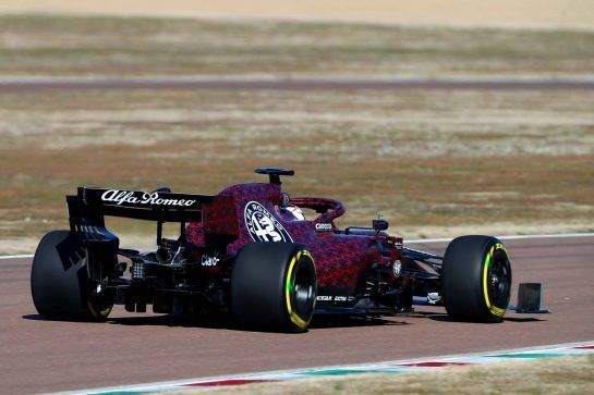 Kimi Raikkonen (FIN) shakes down the Alfa Romeo F1 Car for the 1st time.
24.02.2017. Ferrari SF70H Shakedown. Fiorano, Italy, Friday.
- www.xpbimages.com, EMail: requests@xpbimages.com - copy of publication required for printed pictures. Every used picture is fee-liable. © Copyright: Photo4 / XPB Images