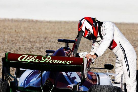 Kimi Raikkonen (FIN) Alfa Romeo Racing C38 in the gravel trap.
18.02.2019. Formula One Testing, Day One, Barcelona, Spain. Monday.
- www.xpbimages.com, EMail: requests@xpbimages.com - copy of publication required for printed pictures. Every used picture is fee-liable. © Copyright: Charniaux / XPB Images