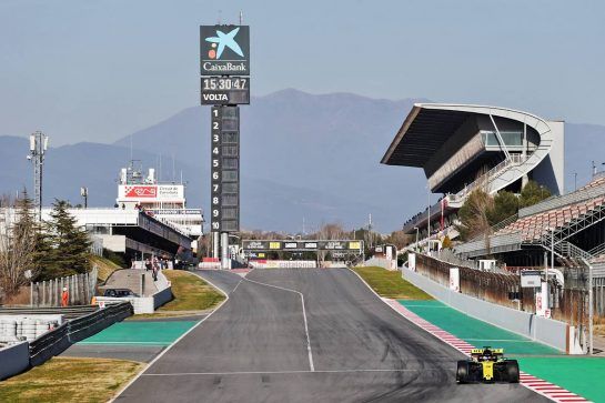 Daniel Ricciardo (AUS) Renault Sport F1 Team RS19.
18.02.2019. Formula One Testing, Day One, Barcelona, Spain. Monday.
- www.xpbimages.com, EMail: requests@xpbimages.com - copy of publication required for printed pictures. Every used picture is fee-liable. © Copyright: Bearne / XPB Images