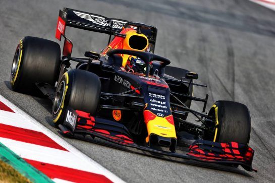 Pierre Gasly (FRA) Red Bull Racing RB15.
19.02.2019. Formula One Testing, Day Two, Barcelona, Spain. Tuesday.
- www.xpbimages.com, EMail: requests@xpbimages.com - copy of publication required for printed pictures. Every used picture is fee-liable. © Copyright: Moy / XPB Images