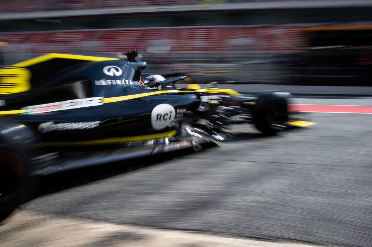 Daniel Ricciardo (AUS) Renault Sport F1 Team RS19.