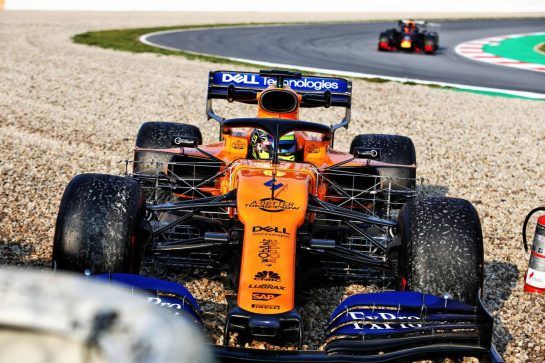 Lando Norris (GBR) McLaren MCL34 in the gravel trap.
21.02.2019. Formula One Testing, Day Four, Barcelona, Spain. Thursday.
- www.xpbimages.com, EMail: requests@xpbimages.com - copy of publication required for printed pictures. Every used picture is fee-liable. © Copyright: Charniaux / XPB Images