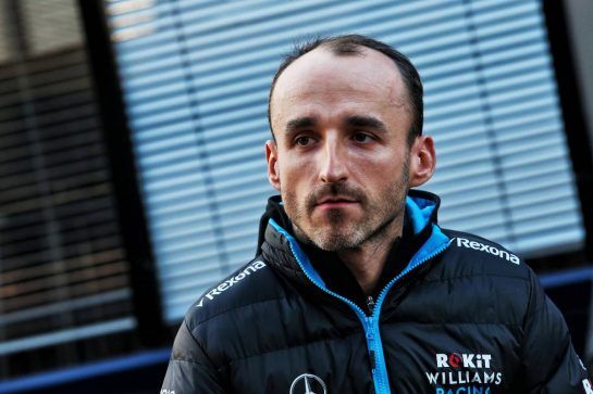 Robert Kubica (POL) Williams Racing with the media.
21.02.2019. Formula One Testing, Day Four, Barcelona, Spain. Thursday.
- www.xpbimages.com, EMail: requests@xpbimages.com - copy of publication required for printed pictures. Every used picture is fee-liable. © Copyright: Moy / XPB Images