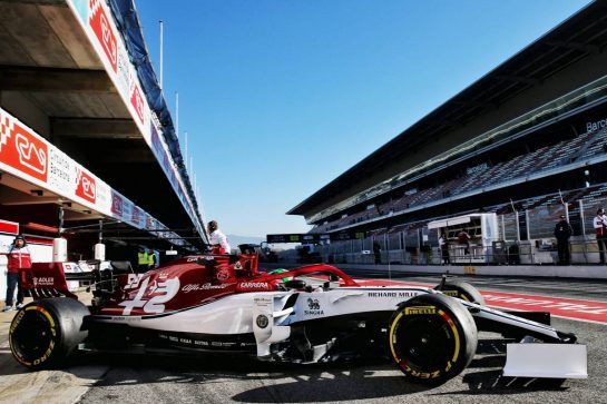 Antonio Giovinazzi (ITA) Alfa Romeo Racing C38.
26.02.2019. Formula One Testing, Day One, Barcelona, Spain. Tuesday.
- www.xpbimages.com, EMail: requests@xpbimages.com - copy of publication required for printed pictures. Every used picture is fee-liable. © Copyright: Batchelor / XPB Images