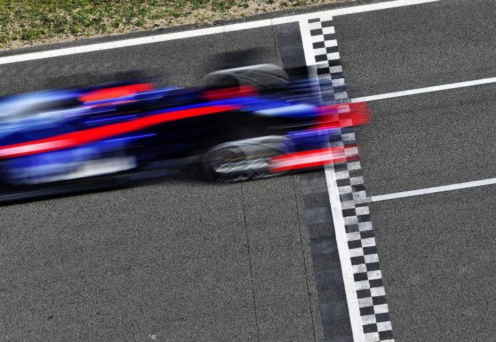Alexander Albon (THA) Scuderia Toro Rosso STR14.