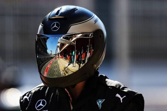 Mercedes AMG F1 mechanic.
27.02.2019. Formula One Testing, Day Two, Barcelona, Spain. Wednesday.
- www.xpbimages.com, EMail: requests@xpbimages.com - copy of publication required for printed pictures. Every used picture is fee-liable. © Copyright: Moy / XPB Images