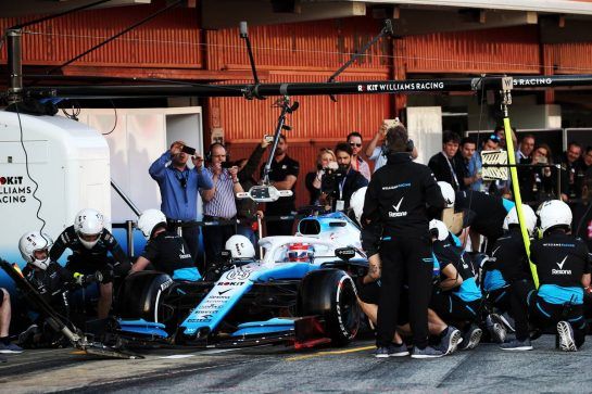 George Russell (GBR) Williams Racing FW42 practices a pit stop.
28.02.2019. Formula One Testing, Day Three, Barcelona, Spain. Thursday.
- www.xpbimages.com, EMail: requests@xpbimages.com - copy of publication required for printed pictures. Every used picture is fee-liable. © Copyright: Batchelor / XPB Images