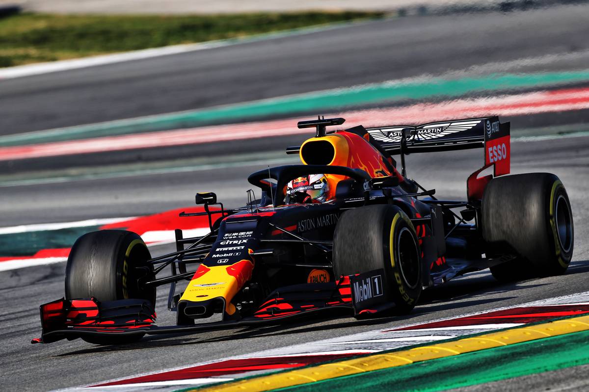 Max Verstappen (NLD) Red Bull Racing RB14.