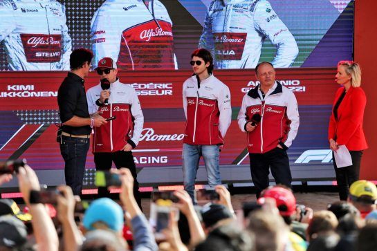(L to R): Mark Webber (AUS) Channel 4 Presenter; Kimi Raikkonen (FIN) Alfa Romeo Racing; Antonio Giovinazzi (ITA) Alfa Romeo Racing; and Frederic Vasseur (FRA) Alfa Romeo Racing Team Principal, at the F1 Season Launch in Federation Square.
13.03.2019. Formula 1 World Championship, Rd 1, Australian Grand Prix, Albert Park, Melbourne, Australia, Preparation Day.
- www.xpbimages.com, EMail: requests@xpbimages.com - copy of publication required for printed pictures. Every used picture is fee-liable. © Copyright: Charniaux / XPB Images