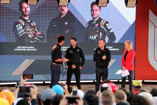 (L to R): Mark Webber (AUS) Channel 4 Presenter; Romain Grosjean (FRA) Haas F1 Team; and Kevin Magnussen (DEN) Haas F1 Team, at the F1 Season Launch in Federation Square.
13.03.2019. Formula 1 World Championship, Rd 1, Australian Grand Prix, Albert Park, Melbourne, Australia, Preparation Day.
- www.xpbimages.com, EMail: requests@xpbimages.com - copy of publication required for printed pictures. Every used picture is fee-liable. © Copyright: Charniaux / XPB Images