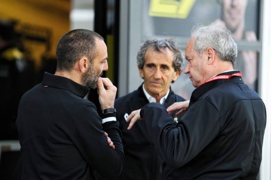 (L to R): Cyril Abiteboul (FRA) Renault Sport F1 Managing Director with Alain Prost (FRA) Renault F1 Team Special Advisor and Jerome Stoll (FRA) Renault Sport F1 President.
14.03.2019. Formula 1 World Championship, Rd 1, Australian Grand Prix, Albert Park, Melbourne, Australia, Preparation Day.
- www.xpbimages.com, EMail: requests@xpbimages.com - copy of publication required for printed pictures. Every used picture is fee-liable. © Copyright: Moy / XPB Images