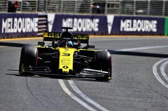 Daniel Ricciardo (AUS) Renault F1 Team RS19.
15.03.2019. Formula 1 World Championship, Rd 1, Australian Grand Prix, Albert Park, Melbourne, Australia, Practice Day.
 - www.xpbimages.com, EMail: requests@xpbimages.com - copy of publication required for printed pictures. Every used picture is fee-liable. © Copyright: Bearne / XPB Images