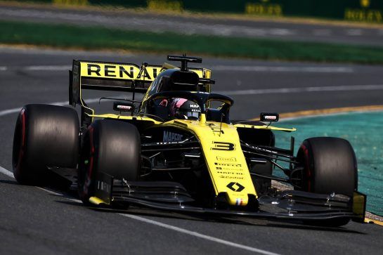 Daniel Ricciardo (AUS) Renault F1 Team RS19.
16.03.2019. Formula 1 World Championship, Rd 1, Australian Grand Prix, Albert Park, Melbourne, Australia, Qualifying Day.
- www.xpbimages.com, EMail: requests@xpbimages.com - copy of publication required for printed pictures. Every used picture is fee-liable. © Copyright: Moy / XPB Images