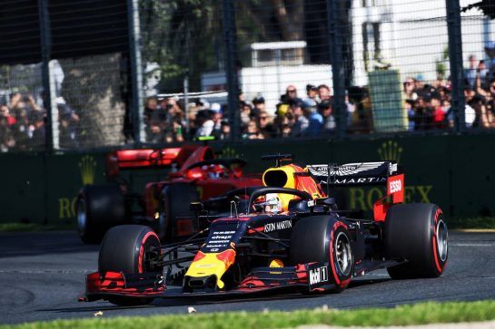 Max Verstappen (NLD) Red Bull Racing RB15.
17.03.2019. Formula 1 World Championship, Rd 1, Australian Grand Prix, Albert Park, Melbourne, Australia, Race Day.
- www.xpbimages.com, EMail: requests@xpbimages.com - copy of publication required for printed pictures. Every used picture is fee-liable. © Copyright: Charniaux / XPB Images