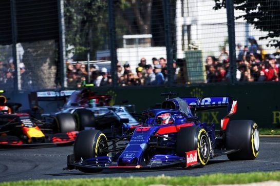 Daniil Kvyat (RUS) Scuderia Toro Rosso STR14.
17.03.2019. Formula 1 World Championship, Rd 1, Australian Grand Prix, Albert Park, Melbourne, Australia, Race Day.
- www.xpbimages.com, EMail: requests@xpbimages.com - copy of publication required for printed pictures. Every used picture is fee-liable. © Copyright: Charniaux / XPB Images