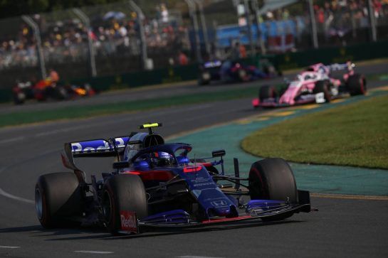Alexander Albon (THA) Scuderia Toro Rosso STR14.17.03.2019. Formula 1 World Championship, Rd 1, Australian Grand Prix, Albert Park, Melbourne, Australia, Race Day.- www.xpbimages.com, EMail: requests@xpbimages.com - copy of publication required for printed pictures. Every used picture is fee-liable. © Copyright: Batchelor / XPB Images