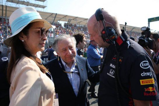 (L to R): Michelle Yeoh (MAL) with Jean Todt (FRA) FIA President and Adrian Newey (GBR) Red Bull Racing Chief Technical Officer on the grid.
17.03.2019. Formula 1 World Championship, Rd 1, Australian Grand Prix, Albert Park, Melbourne, Australia, Race Day.
- www.xpbimages.com, EMail: requests@xpbimages.com - copy of publication required for printed pictures. Every used picture is fee-liable. © Copyright: Batchelor / XPB Images