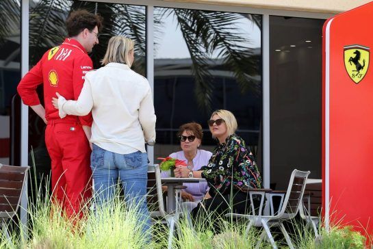 Corinna Schumacher (GER) and Mattia Binotto (ITA) Ferrari Team Principal 
29.03.2019. Formula 1 World Championship, Rd 2, Bahrain Grand Prix, Sakhir, Bahrain, Practice Day
- www.xpbimages.com, EMail: requests@xpbimages.com - copy of publication required for printed pictures. Every used picture is fee-liable. © Copyright: Charniaux / XPB Images