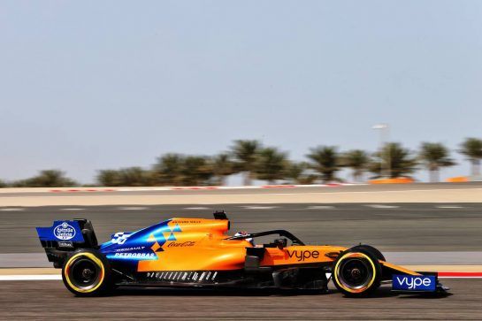 Carlos Sainz Jr (ESP) McLaren MCL34.
30.03.2019. Formula 1 World Championship, Rd 2, Bahrain Grand Prix, Sakhir, Bahrain, Qualifying Day.
- www.xpbimages.com, EMail: requests@xpbimages.com - copy of publication required for printed pictures. Every used picture is fee-liable. © Copyright: Moy / XPB Images