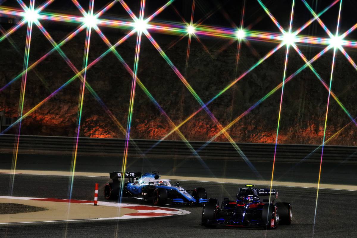 Alexander Albon (THA) Scuderia Toro Rosso STR14.