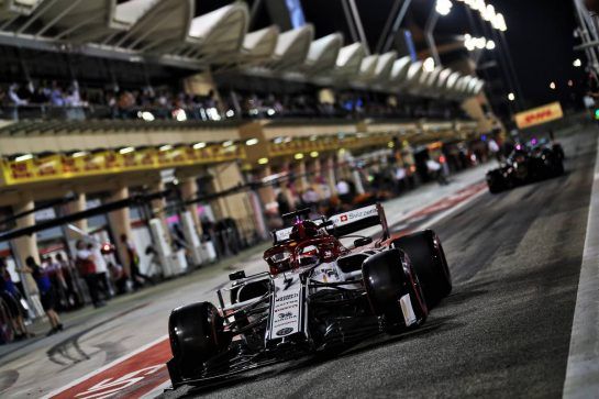Kimi Raikkonen (FIN) Alfa Romeo Racing C38.
30.03.2019. Formula 1 World Championship, Rd 2, Bahrain Grand Prix, Sakhir, Bahrain, Qualifying Day.
- www.xpbimages.com, EMail: requests@xpbimages.com - copy of publication required for printed pictures. Every used picture is fee-liable. © Copyright: Batchelor / XPB Images