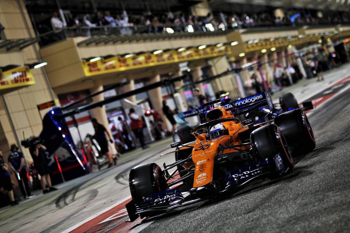 Carlos Sainz Jr (ESP) McLaren MCL34.