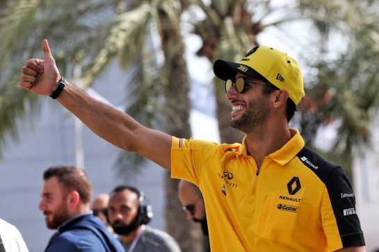 Daniel Ricciardo (AUS) Renault F1 Team.
31.03.2019. Formula 1 World Championship, Rd 2, Bahrain Grand Prix, Sakhir, Bahrain, Race Day.
- www.xpbimages.com, EMail: requests@xpbimages.com - copy of publication required for printed pictures. Every used picture is fee-liable. © Copyright: Batchelor / XPB Images