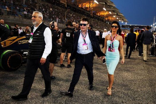 Jimmy White (GBR) Snooker Player on the grid.
31.03.2019. Formula 1 World Championship, Rd 2, Bahrain Grand Prix, Sakhir, Bahrain, Race Day.
- www.xpbimages.com, EMail: requests@xpbimages.com - copy of publication required for printed pictures. Every used picture is fee-liable. © Copyright: Moy / XPB Images