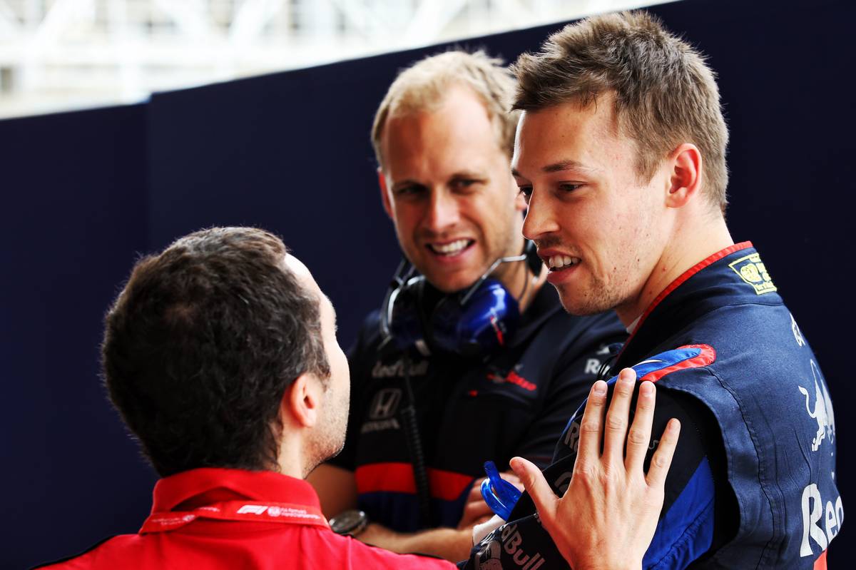 Daniil Kvyat (RUS) Scuderia Toro Rosso with Nicolas Todt (FRA) Driver Manager.