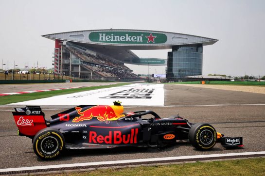 Pierre Gasly (FRA) Red Bull Racing RB15.
12.04.2019. Formula 1 World Championship, Rd 3, Chinese Grand Prix, Shanghai, China, Practice Day.
- www.xpbimages.com, EMail: requests@xpbimages.com - copy of publication required for printed pictures. Every used picture is fee-liable. © Copyright: Moy / XPB Images