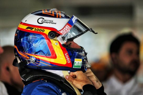 Carlos Sainz Jr (ESP) McLaren.
12.04.2019. Formula 1 World Championship, Rd 3, Chinese Grand Prix, Shanghai, China, Practice Day.
- www.xpbimages.com, EMail: requests@xpbimages.com - copy of publication required for printed pictures. Every used picture is fee-liable. © Copyright: Batchelor / XPB Images