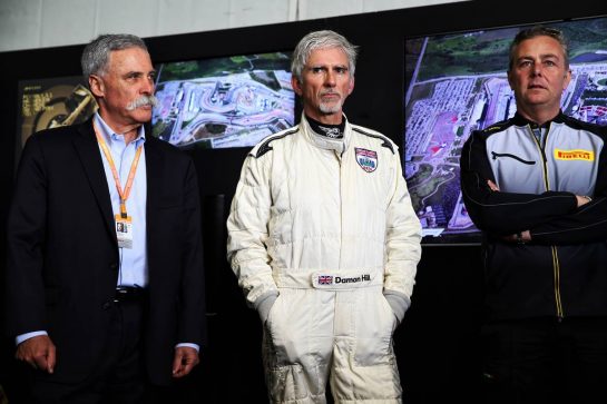 Unveiling of the 1000th F1 GP official design poster (L to R): Chase Carey (USA) Formula One Group Chairman; Damon Hill (GBR) Sky Sports Presenter; Mario Isola (ITA) Pirelli Racing Manager.
12.04.2019. Formula 1 World Championship, Rd 3, Chinese Grand Prix, Shanghai, China, Practice Day.
- www.xpbimages.com, EMail: requests@xpbimages.com - copy of publication required for printed pictures. Every used picture is fee-liable. © Copyright: Batchelor / XPB Images