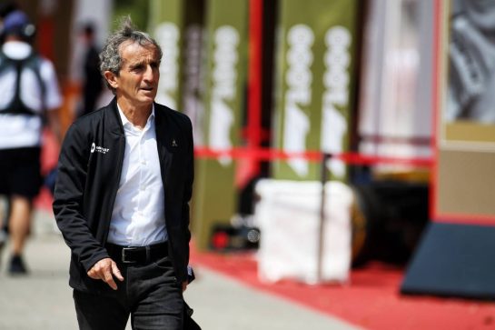 Alain Prost (FRA) Renault F1 Team Special Advisor.
13.04.2019. Formula 1 World Championship, Rd 3, Chinese Grand Prix, Shanghai, China, Qualifying Day.
- www.xpbimages.com, EMail: requests@xpbimages.com - copy of publication required for printed pictures. Every used picture is fee-liable. © Copyright: Batchelor / XPB Images