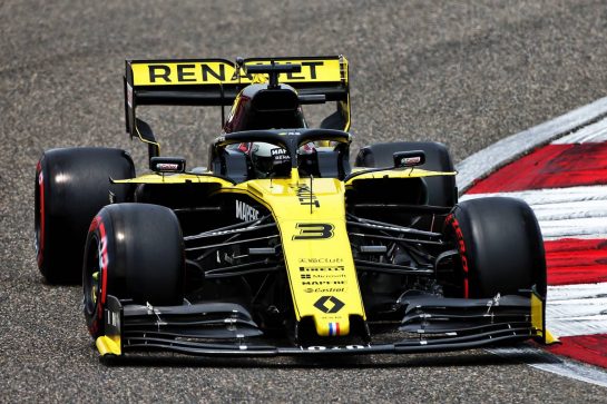 Daniel Ricciardo (AUS) Renault F1 Team RS19.
13.04.2019. Formula 1 World Championship, Rd 3, Chinese Grand Prix, Shanghai, China, Qualifying Day.
- www.xpbimages.com, EMail: requests@xpbimages.com - copy of publication required for printed pictures. Every used picture is fee-liable. © Copyright: Moy / XPB Images