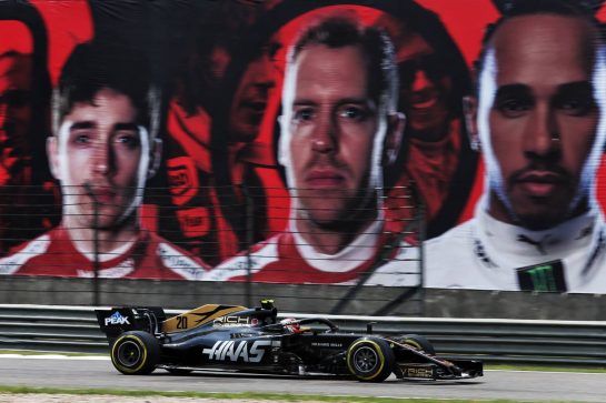 Kevin Magnussen (DEN) Haas VF-19.
13.04.2019. Formula 1 World Championship, Rd 3, Chinese Grand Prix, Shanghai, China, Qualifying Day.
- www.xpbimages.com, EMail: requests@xpbimages.com - copy of publication required for printed pictures. Every used picture is fee-liable. © Copyright: Moy / XPB Images