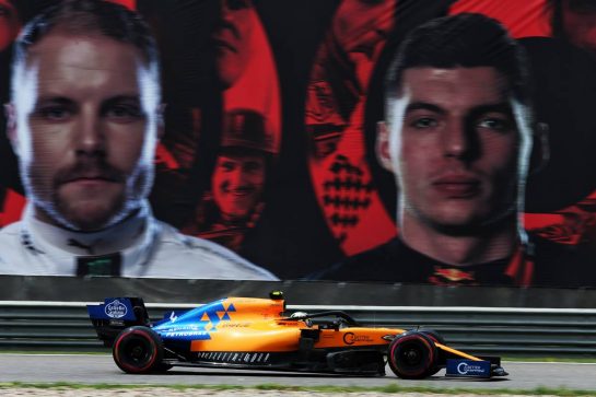 Lando Norris (GBR) McLaren MCL34.
13.04.2019. Formula 1 World Championship, Rd 3, Chinese Grand Prix, Shanghai, China, Qualifying Day.
- www.xpbimages.com, EMail: requests@xpbimages.com - copy of publication required for printed pictures. Every used picture is fee-liable. © Copyright: Moy / XPB Images