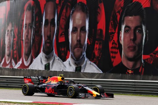 Pierre Gasly (FRA) Red Bull Racing RB15.
13.04.2019. Formula 1 World Championship, Rd 3, Chinese Grand Prix, Shanghai, China, Qualifying Day.
- www.xpbimages.com, EMail: requests@xpbimages.com - copy of publication required for printed pictures. Every used picture is fee-liable. © Copyright: Moy / XPB Images