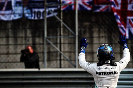 Valtteri Bottas (FIN) Mercedes AMG F1 celebrates his pole position in qualifying parc ferme.
13.04.2019. Formula 1 World Championship, Rd 3, Chinese Grand Prix, Shanghai, China, Qualifying Day.
- www.xpbimages.com, EMail: requests@xpbimages.com - copy of publication required for printed pictures. Every used picture is fee-liable. © Copyright: Batchelor / XPB Images