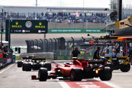Daniel Ricciardo (AUS) Renault F1 Team RS19 leaves the pits.
13.04.2019. Formula 1 World Championship, Rd 3, Chinese Grand Prix, Shanghai, China, Qualifying Day.
- www.xpbimages.com, EMail: requests@xpbimages.com - copy of publication required for printed pictures. Every used picture is fee-liable. © Copyright: Moy / XPB Images