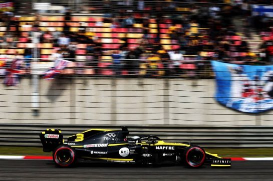 Daniel Ricciardo (AUS) Renault F1 Team RS19.
13.04.2019. Formula 1 World Championship, Rd 3, Chinese Grand Prix, Shanghai, China, Qualifying Day.
- www.xpbimages.com, EMail: requests@xpbimages.com - copy of publication required for printed pictures. Every used picture is fee-liable. © Copyright: Moy / XPB Images