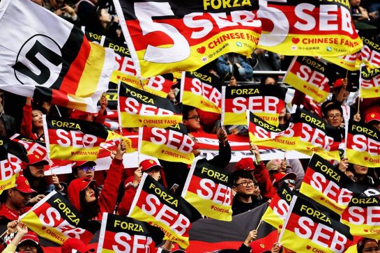 Sebastian Vettel (GER) Ferrari fans in the grandstand.
14.04.2019. Formula 1 World Championship, Rd 3, Chinese Grand Prix, Shanghai, China, Race Day.
- www.xpbimages.com, EMail: requests@xpbimages.com - copy of publication required for printed pictures. Every used picture is fee-liable. © Copyright: Bearne / XPB Images