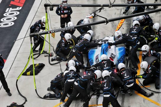 George Russell (GBR) Williams Racing FW42 makes a pit stop.
14.04.2019. Formula 1 World Championship, Rd 3, Chinese Grand Prix, Shanghai, China, Race Day.
- www.xpbimages.com, EMail: requests@xpbimages.com - copy of publication required for printed pictures. Every used picture is fee-liable. © Copyright: Bearne / XPB Images